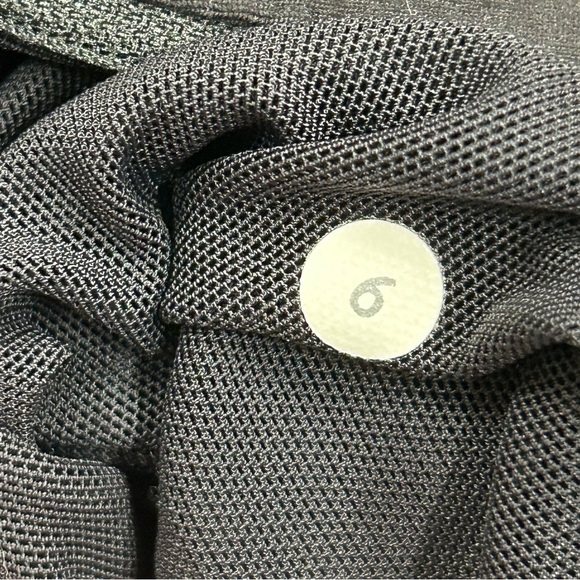 Lululemon Womens 6 Black Daily Practice‎ Jacket EUC - Picture 3 of 7